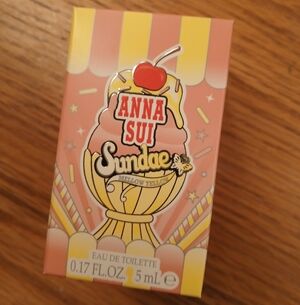 Anna Sui Sundae Mellow Yellow Perfume